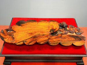 Khay Trà Thiềm Thừ Nấm Linh Chi Gỗ Trắc