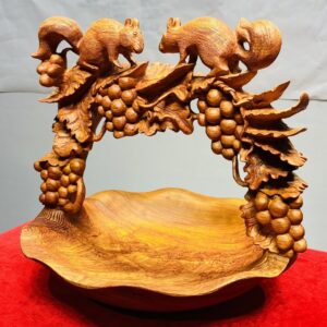 Giỏ Nho Sóc Gỗ Hương