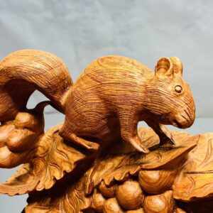 Giỏ Nho Sóc Gỗ Hương