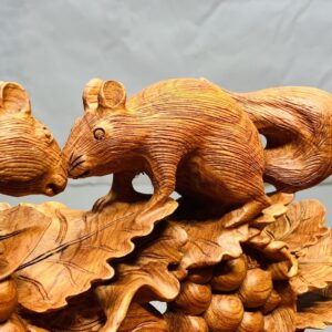 Giỏ Nho Sóc Gỗ Hương