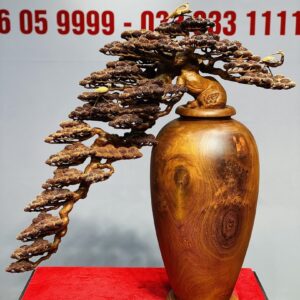 Bình tùng hạc gỗ hương.