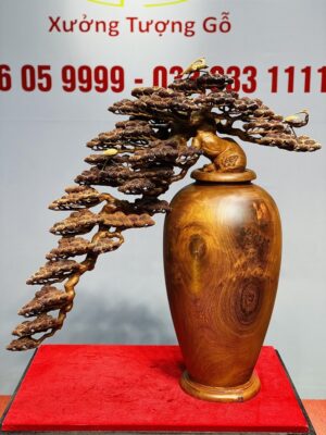 Bình tùng hạc gỗ hương.