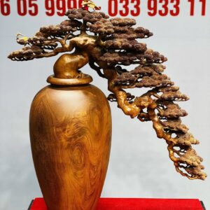Bình tùng hạc gỗ hương.