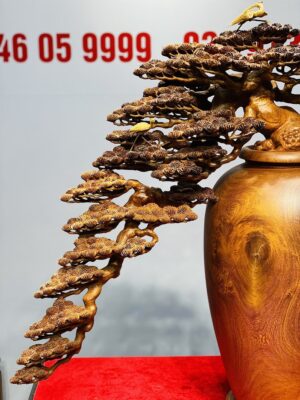 Bình tùng hạc gỗ hương.