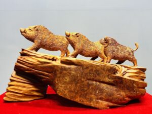 Tam Heo Gỗ Nu Hương