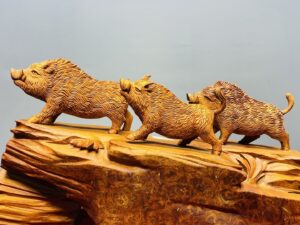 Tam Heo Gỗ Nu Hương