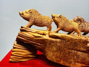 Tam Heo Gỗ Nu Hương