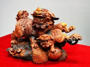 Nghê Mẫu Tử Gỗ Trắc