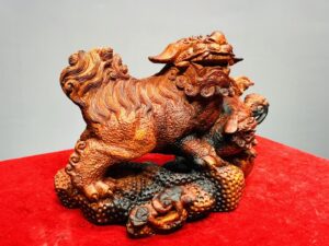 Nghê Mẫu Tử Gỗ Trắc