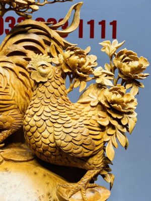 Gia Đình Gà Đứng Bao Tiền Cây Tùng Gỗ Hương