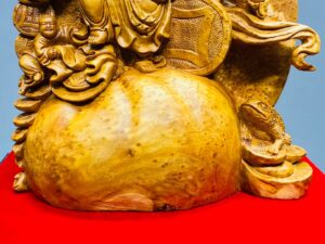 Di Lạc Tam Tiểu Vác Cành Đào Đứng Bao Tiền Gỗ Nu Ngọc Am