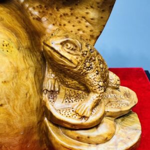 Di Lạc Tam Tiểu Vác Cành Đào Đứng Bao Tiền Gỗ Nu Ngọc Am