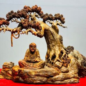 Đạt Ma Ngồi Thiền Dưới Cây Tùng Gỗ Trắc