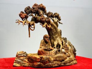 Đạt Ma Ngồi Thiền Dưới Cây Tùng Gỗ Trắc