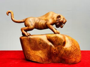 Hổ Săn Mồi Gỗ Nu Ngọc Am