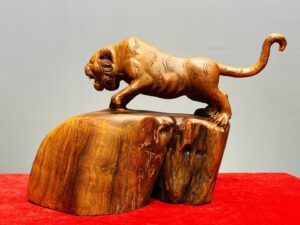 Hổ Săn Mồi Gỗ Nu Ngọc Am