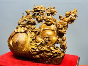 Di Lạc Ngũ Tiểu Vác Cành Đào Ngồi Bao Tiền Gỗ Nu Hương