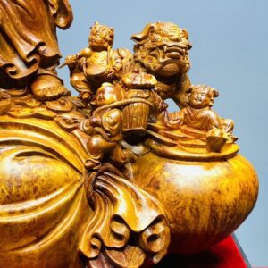 Di Lạc Vác Cành Đào Ngũ Tiểu Nhất Nghê Đứng Bao TIền Gỗ Nu Hương