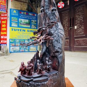 Ngũ Tiểu Lên Chùa Gỗ Trắc