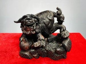 Nhất Nghê Vờn Ngọc Gỗ Trắc