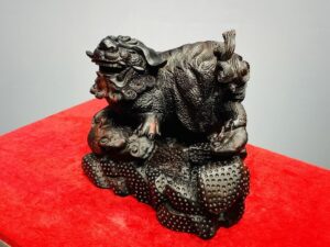 Nhất Nghê Vờn Ngọc Gỗ Trắc