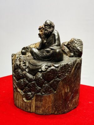 Đạt Ma Sư Tổ Ngồi Thiền Gỗ Trắc