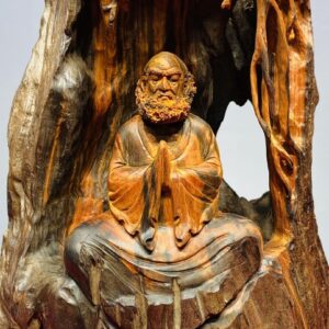 Đạt Ma Ngồi Thiền Dưới Tán Tùng Gỗ Trắc