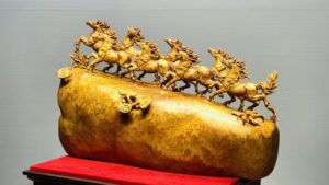 Bát Mã Truy Phong Gỗ Nu Ngọc Am
