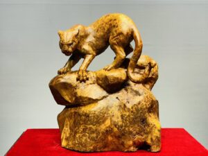 Báo Săn Mồi Gỗ Nu Ngọc Am