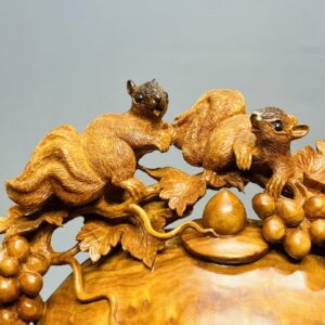Chum Phú Quý Nho Sóc Gỗ Nu Ngọc Am