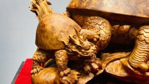 Long Quy Mẫu Tử Gỗ Nu Ngọc Am
