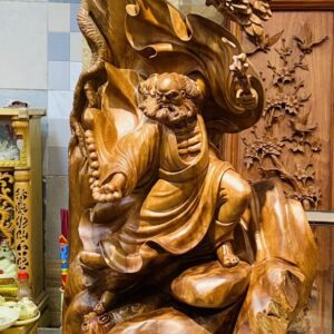 Đạt Ma Múa Võ Đứng Tùng Gỗ Hương