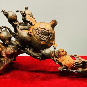 Cành Lựu Sóc Gỗ Trắc