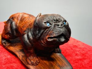 Chó Gỗ Trắc