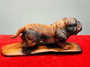 Chó Gỗ Trắc