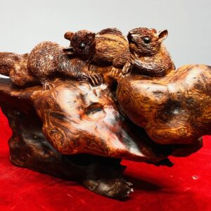 Đôi Sóc Gỗ Nu Sưa