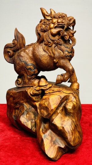 Kỳ Lân Gỗ Sưa