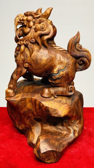 Kỳ Lân Gỗ Sưa
