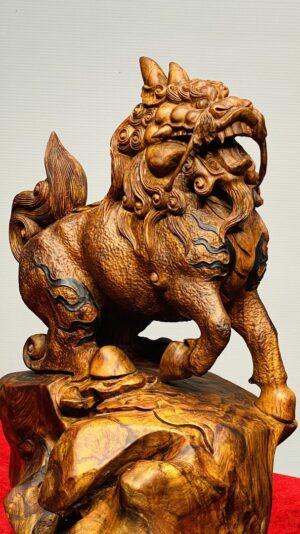 Kỳ Lân Gỗ Sưa