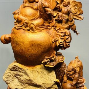 Di Lạc Tam Tiểu Vác Cành Đào Ngồi Bao Tiền Gỗ Nu Hương Ôm Đá