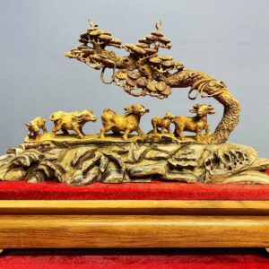 Ngũ Trâu Đứng Tùng Gỗ Hoàng Đàn