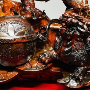 Tam Tỳ Hưu Vờn Cầu Gỗ Trắc