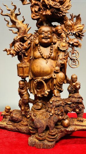 Di Lạc Ngũ Phúc vác đào đứng Long Nghê Gỗ Sưa