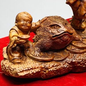 Di Lạc Ngũ Phúc vác đào đứng Long Nghê Gỗ Sưa
