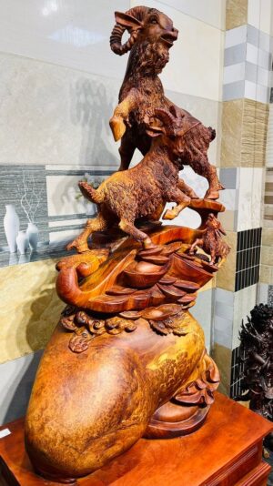Tam Dương Đứng Bao Tiền Gỗ Nu Hương