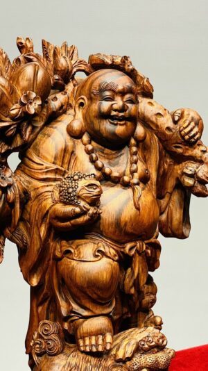 Di Lạc Vác Cành Đào Nhất Tiểu Đứng Bao Tiền Gỗ Sưa