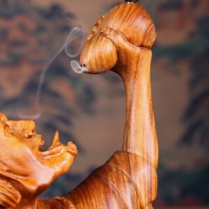 Tế Công Gỗ Hương
