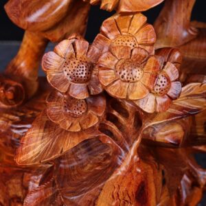 Tế Công Gỗ Hương
