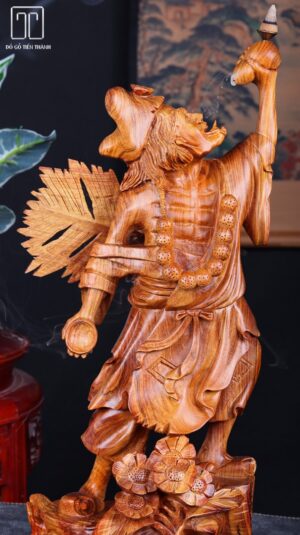 Tế Công Gỗ Hương
