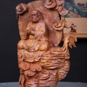 Đạt Ma Ngồi Thiền Gỗ Bách Xanh